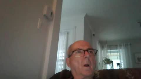 bernard1102 online show from April 2026 11:18:02 PM