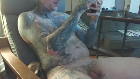 Snapshot of bernhard666 chatting on January 2025 01:55:02 PM bernhard666 online show from January 2025 01:55:02 PM