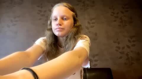 Sophia online show from September 2025 11:15:01 AM