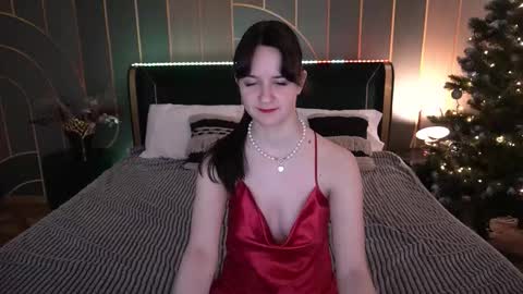 Snapshot of berrydiva chatting on December 2025 07:24:01 AM Violette online show from December 2025 07:24:01 AM