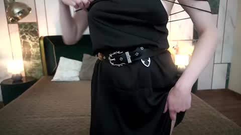 Violette online show from July 2026 08:22:01 PM