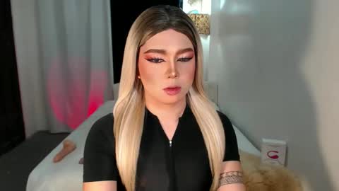 bestgirljulia online show from December 2025 04:28:02 AM