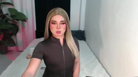 Snapshot of bestgirljulia chatting on February 2026 06:33:02 AM bestgirljulia online show from February 2026 06:33:02 AM