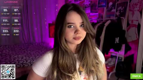 Snapshot of bestie_me chatting on October 2025 05:25:01 PM Emily Stream every day online show from October 2025 05:25:01 PM