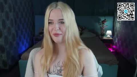 Snapshot of betany_foks chatting on May 2026 01:02:02 AM Betany online show from May 2026 01:02:02 AM
