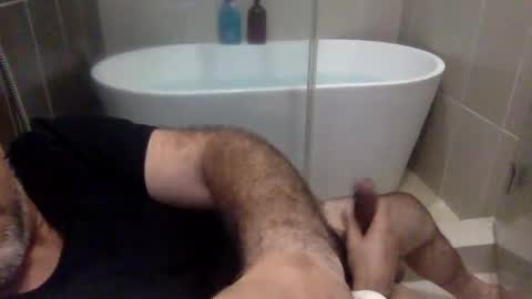 Virtual Gentleman online show from October 2025 11:04:02 PM