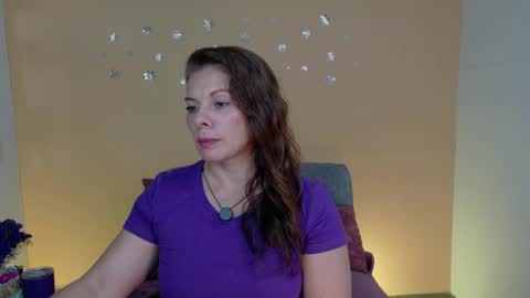 Snapshot of betsy_anub chatting on June 2026 07:03:02 PM LINDA online show from June 2026 07:03:02 PM