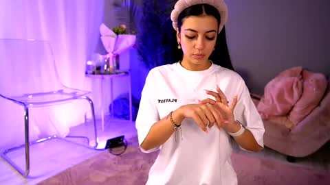 Betty online show from September 2025 03:51:01 AM