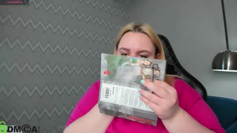 Snapshot of betty_bass chatting on September 2025 01:28:01 AM Bagira online show from September 2025 01:28:01 AM