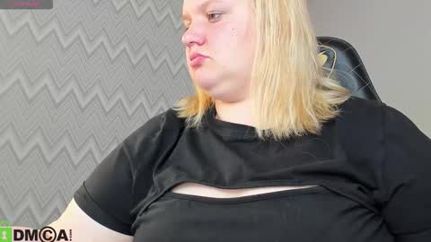 Snapshot of betty_bass chatting on September 2025 12:21:01 AM Bagira online show from September 2025 12:21:01 AM