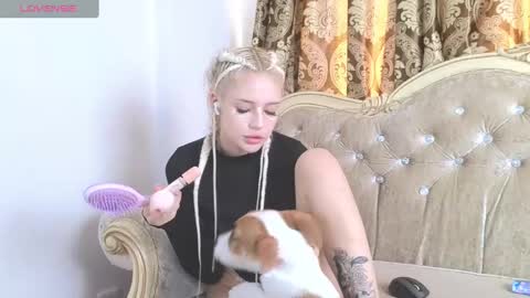 Snapshot of betty_blame chatting on March 2025 08:30:01 AM Betty and Oscar online show from March 2025 08:30:01 AM