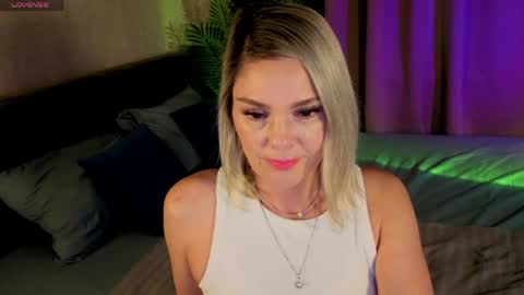 Snapshot of betty_brock chatting on May 2026 09:24:01 AM Betty online show from May 2026 09:24:01 AM