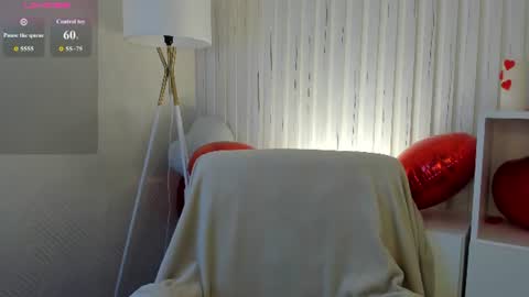 Snapshot of betty_watts chatting on July 2026 01:54:01 AM Kelly online show from July 2026 01:54:01 AM