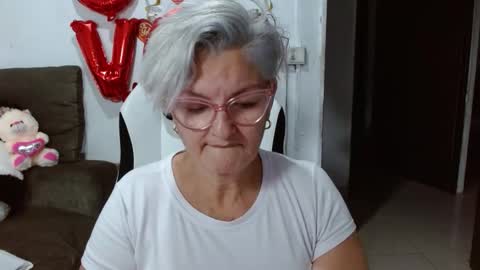 Snapshot of bety_cum3 chatting on February 2026 11:11:02 PM bibiana online show from February 2026 11:11:02 PM