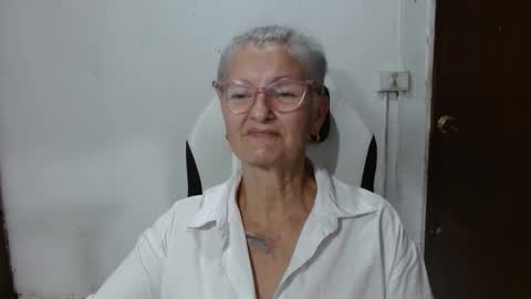 Snapshot of bety_cum3 chatting on February 2026 11:35:01 PM bibiana online show from February 2026 11:35:01 PM