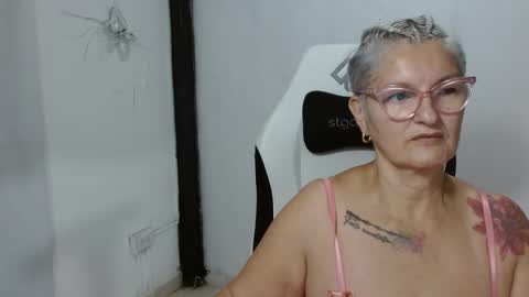 Snapshot of bety_cum3 chatting on February 2026 09:09:02 AM bibiana online show from February 2026 09:09:02 AM