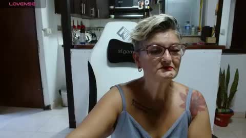 Snapshot of bety_cum3 chatting on June 2026 10:36:02 PM bibiana online show from June 2026 10:36:02 PM