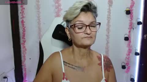 Snapshot of bety_cum3 chatting on June 2026 11:33:01 AM bibiana online show from June 2026 11:33:01 AM