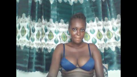 Snapshot of beutymelanin chatting on May 2026 01:06:01 PM beutymelanin online show from May 2026 01:06:01 PM