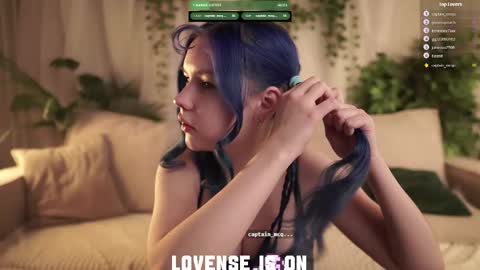 Eliz online show from December 2025 01:23:01 AM