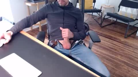 Snapshot of bi_sexy_man chatting on May 2026 02:24:01 PM bi_sexy_man online show from May 2026 02:24:01 PM
