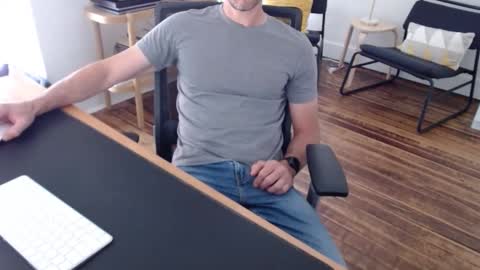 Snapshot of bi_sexy_man chatting on June 2026 02:45:01 PM bi_sexy_man online show from June 2026 02:45:01 PM