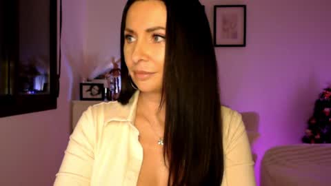 B I A N C A   online show from December 2025 10:04:02 PM