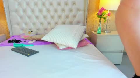 Snapshot of biancamonroe_ chatting on May 2026 01:30:01 PM Bianca online show from May 2026 01:30:01 PM