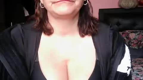 Snapshot of biancasteel chatting on June 2026 05:02:02 PM biancasteel online show from June 2026 05:02:02 PM