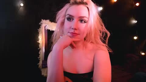 bibi_iva online show from April 2026 07:00:02 PM