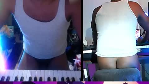 Snapshot of bicepsandfrot chatting on November 2025 05:18:02 AM BicepsandFrot online show from November 2025 05:18:02 AM