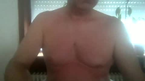 Snapshot of bieben1985 chatting on June 2026 06:33:01 AM Ben online show from June 2026 06:33:01 AM
