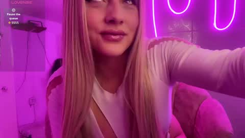 Snapshot of big_clit71 chatting on May 2026 03:00:01 AM angela online show from May 2026 03:00:01 AM