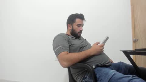 Snapshot of big_dad69 chatting on October 2025 01:59:02 AM Tommy online show from October 2025 01:59:02 AM