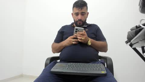 Snapshot of big_dad69 chatting on October 2025 05:30:02 PM Tommy online show from October 2025 05:30:02 PM