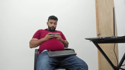 Snapshot of big_dad69 chatting on November 2025 05:37:02 PM Tommy online show from November 2025 05:37:02 PM