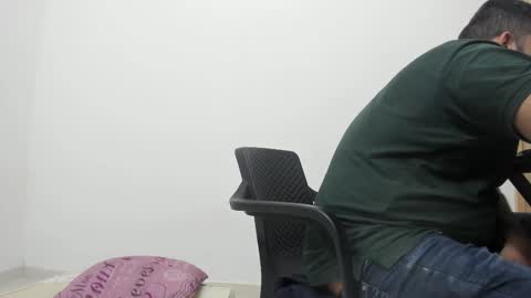 Snapshot of big_dad69 chatting on November 2025 05:23:02 PM Tommy online show from November 2025 05:23:02 PM