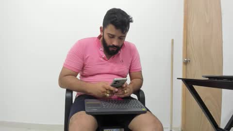 Snapshot of big_dad69 chatting on November 2025 04:12:02 PM Tommy online show from November 2025 04:12:02 PM