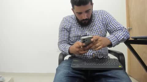 Snapshot of big_dad69 chatting on November 2025 08:41:02 PM Tommy online show from November 2025 08:41:02 PM