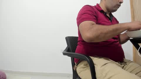 Snapshot of big_dad69 chatting on November 2025 04:42:02 PM Tommy online show from November 2025 04:42:02 PM