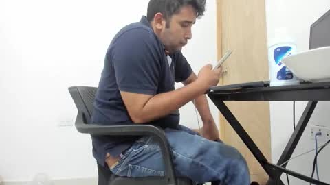 Snapshot of big_dad69 chatting on November 2025 07:23:02 AM Tommy online show from November 2025 07:23:02 AM