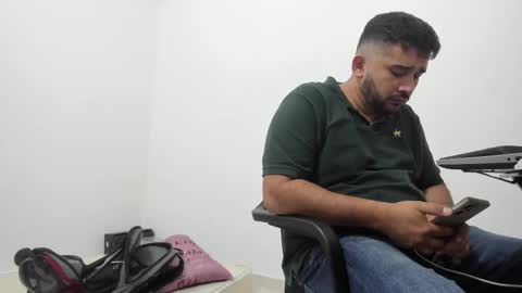 Snapshot of big_dad69 chatting on December 2025 09:13:02 AM Tommy online show from December 2025 09:13:02 AM