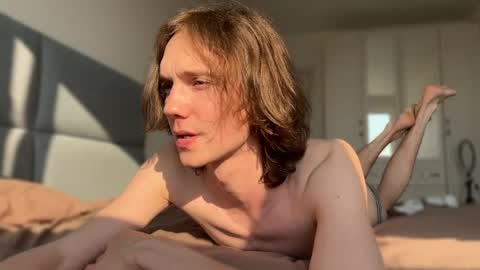 Snapshot of big_lil_small chatting on May 2026 01:38:01 PM big_lil_small online show from May 2026 01:38:01 PM