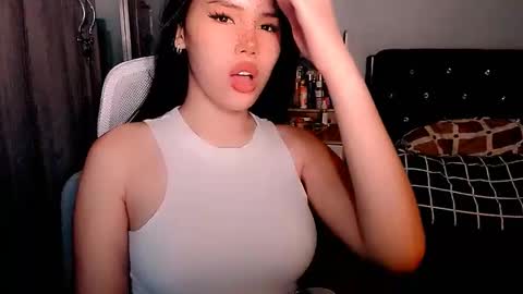 Snapshot of bigassslutdoll chatting on February 2026 04:05:02 PM Mia online show from February 2026 04:05:02 PM