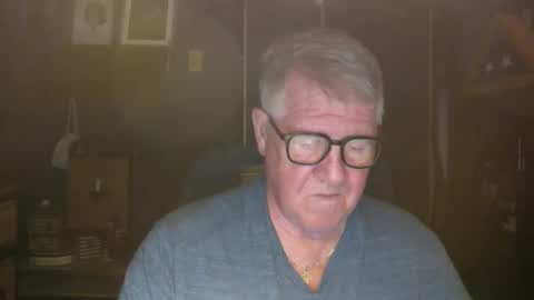 Snapshot of bigbeerdrinker1 chatting on April 2026 04:08:02 AM bigbeerdrinker online show from April 2026 04:08:02 AM
