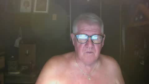 Snapshot of bigbeerdrinker1 chatting on April 2026 03:53:02 AM bigbeerdrinker online show from April 2026 03:53:02 AM
