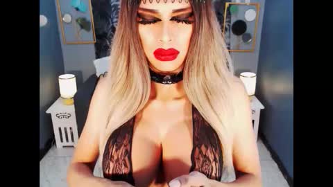 Snapshot of bigbomblhoraine chatting on February 2026 11:35:02 AM Loraine Cruz online show from February 2026 11:35:02 AM