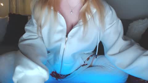bigboobs_cutie online show from December 2024 10:23:01 PM