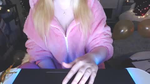 bigboobs_cutie online show from January 2025 10:35:01 PM