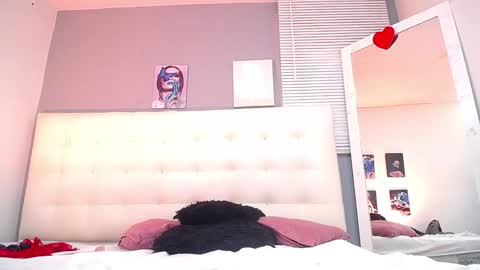 Snapshot of bigbooty_mommy chatting on December 2024 05:53:02 PM Mia online show from December 2024 05:53:02 PM